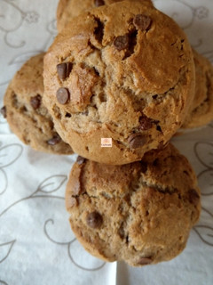 A picture of Peanut butter and chocolate chip cheekies.
