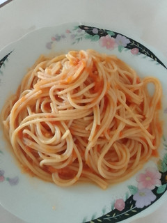 Una foto de Spaghetti en salsa al limón (fideos veganos)