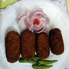 A picture of Banana flower cutlet (chop).