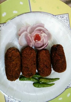 A picture of Banana flower cutlet (chop).