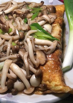 รูปของ ไข่ห่อเต้าหู้ราดเห็ดสามอย่าง