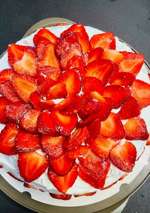 Foto di Torta crema bianca e fragole: facile e veloce