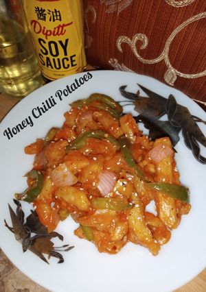 A picture of Honey Chilli Potatoes.