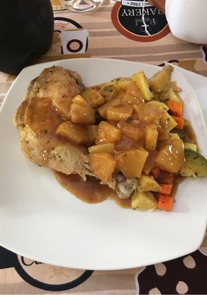 Una foto de Pollo al Ananá