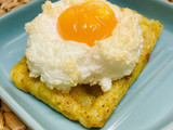 Huevo nube con patata gofre