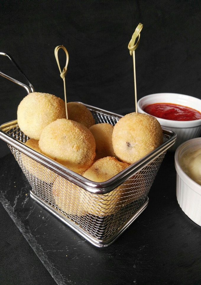 Una foto de Croquetas de yuca