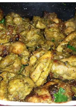 A picture of Green pepper chicken roast.