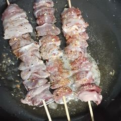 A picture of Gizzard kebabs (sunakimo).