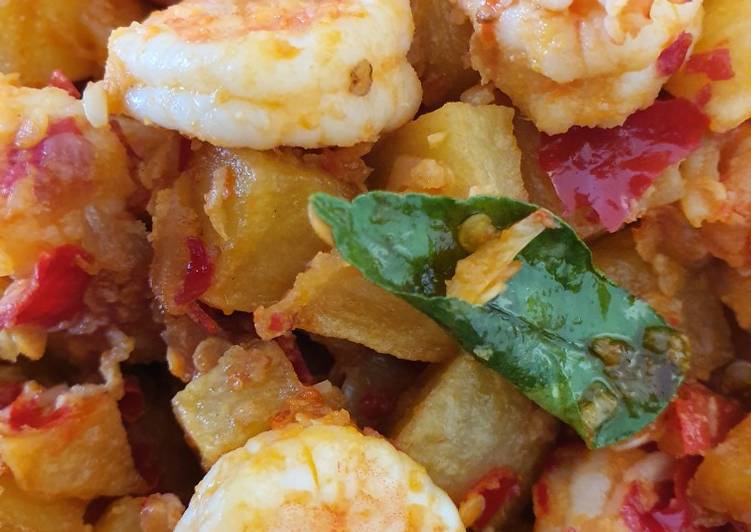 Langkah Mudah untuk Membuat Sambal goreng udang kentang yang Menggugah Selera