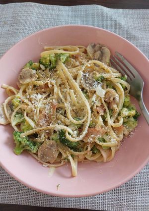 Φωτογραφία της συνταγής Carbonara με μανιτάρια, κοτόπουλο και μπρόκολο