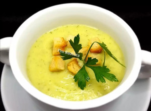 Foto principal de Crema de calabacín con leche de coco