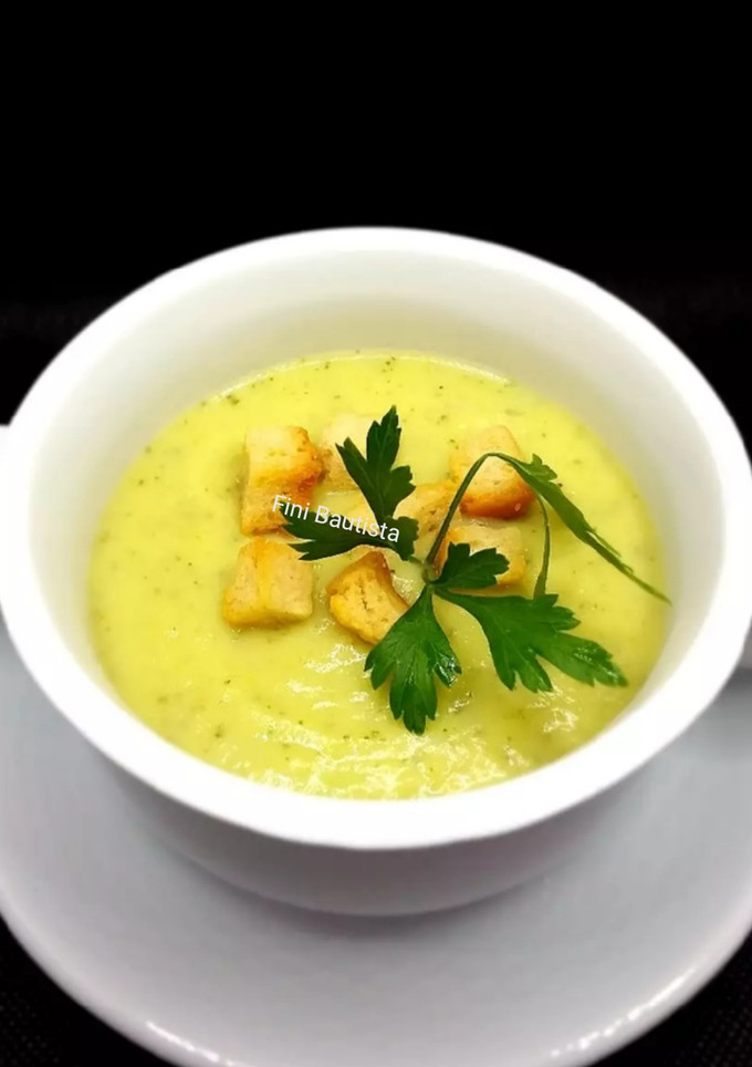 Una foto de Crema de calabacín con leche de coco