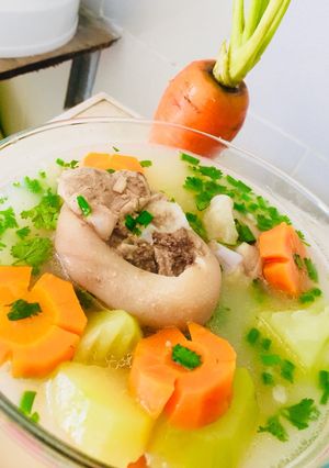 Hình của món Canh cà rốt, su hầm giò heo.