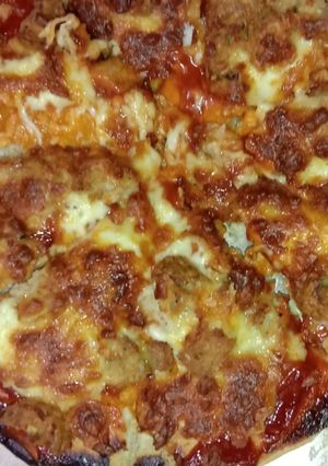 A picture of Chicken pizza.