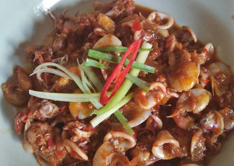 Langkah Mudah untuk Membuat Sambel cumi vs udang yang Bisa Manjain Lidah