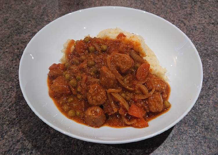 Simple Way to Prepare Speedy Slow Cooker Curried Sausages