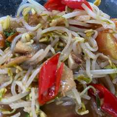 รูปของ 8. Tumis tauge & ikan asin