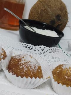 Una foto de Pastelitos de coco sin leche, ni huevo
