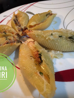 Una foto de Conchas Pomodoro&queso (pasta rellena)