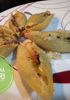 Una foto de Conchas Pomodoro&queso (pasta rellena)