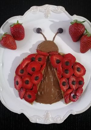 Φωτογραφία της συνταγής Πασχαλινή 🐞 κρέπα με φράουλες 🍓🍓🍓