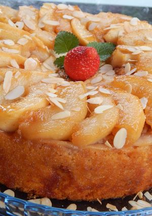Fordított, karamellás körtetorta recept fotója