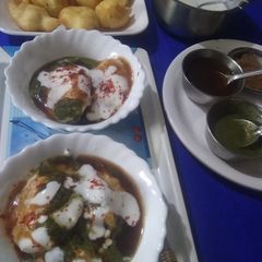 A picture of દહીંવડા.