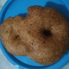 A picture of Urad daal vada.