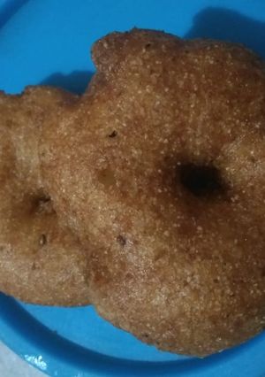 A picture of Urad daal vada.