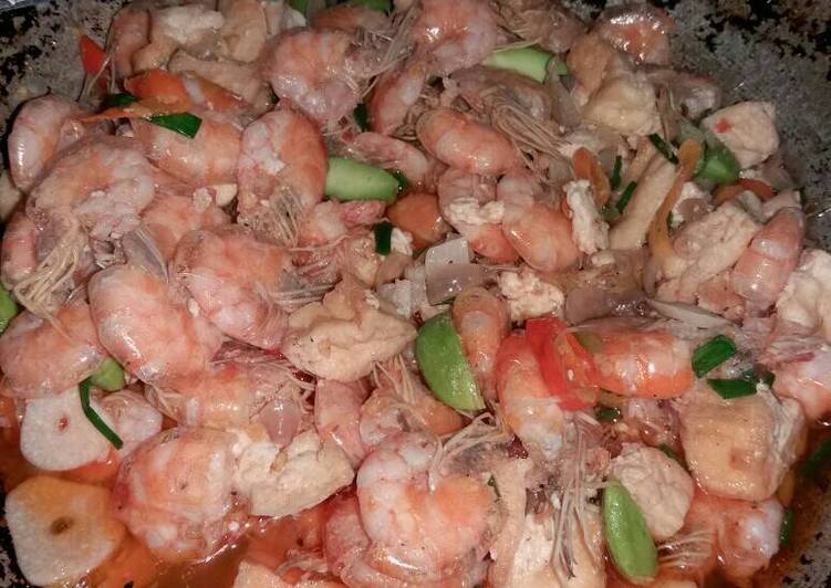 Tumis udang campur pete