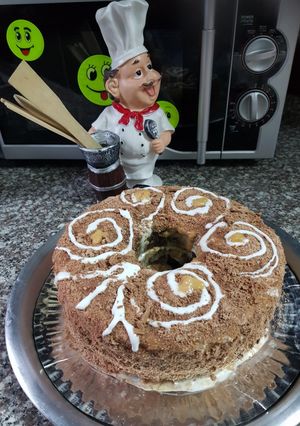 صورة لوصفة كيكة بالكريمة والشوكولاتة والكراميل 😋