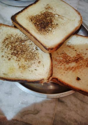 A picture of Simple bread toast.