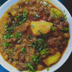 A picture of Chana masala.