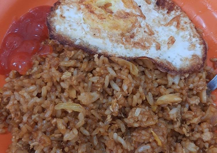 Bagaimana Menyiapkan Nasi Goreng Mentega, Menggugah Selera