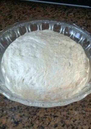 صورة لوصفة عجينة بيتزا بطريقتي