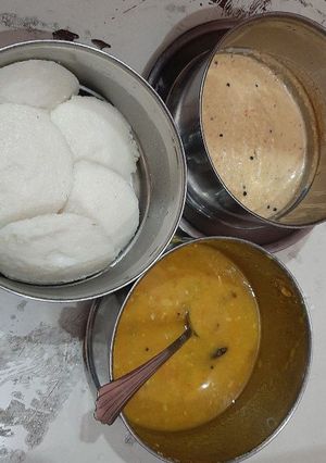 A picture of Idli sambhar.