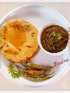 सरसों का साग मक्की की रोटी (sarson ka saag makki ki roti recipe in Hindi) रेसिपी मुख्य फोटो