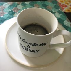 A picture of Americano with Honey.