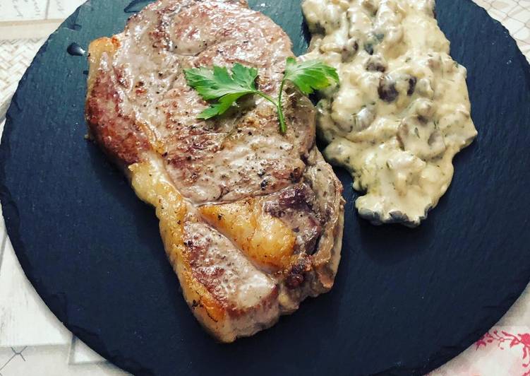 Entrecot de ternera a la plancha en salsa de setas