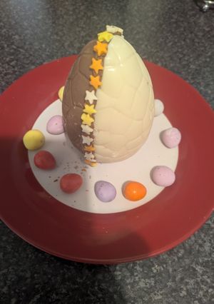 A picture of Chocolate Easter egg 🍫 🥚.