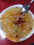Porotos granados con pilco