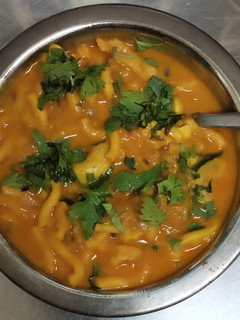 કાજુ ગાંઠીયા નું શાક(Kaju Ganthiya Shak Recipe In Gujarati) રેસીપી મુખ્ય ફોટો