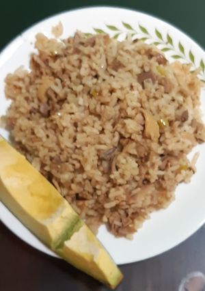 Una foto de Arroz con menudencias