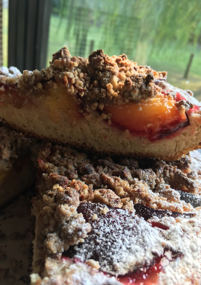 Una foto de Tarta de ciruelas y streusel