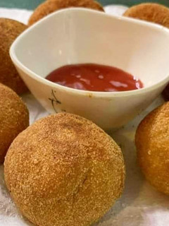 A picture of Bread Chicken Cheese ball.