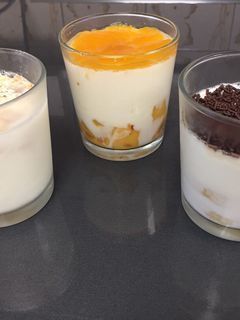 Una foto de Cuajada frutas