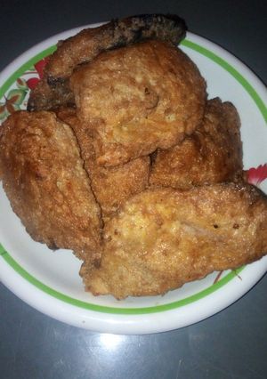 A picture of Fried gurasa an egg.
