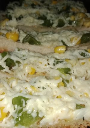 ચીઝ ગાર્લિક બ્રેડ (Cheese Garlic Bread Recipe In Gujarati) રેસીપી મુખ્ય ફોટો