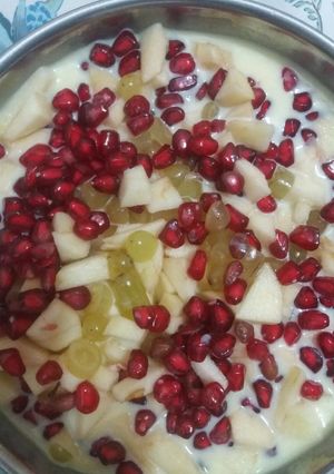 A picture of Fruit custard.