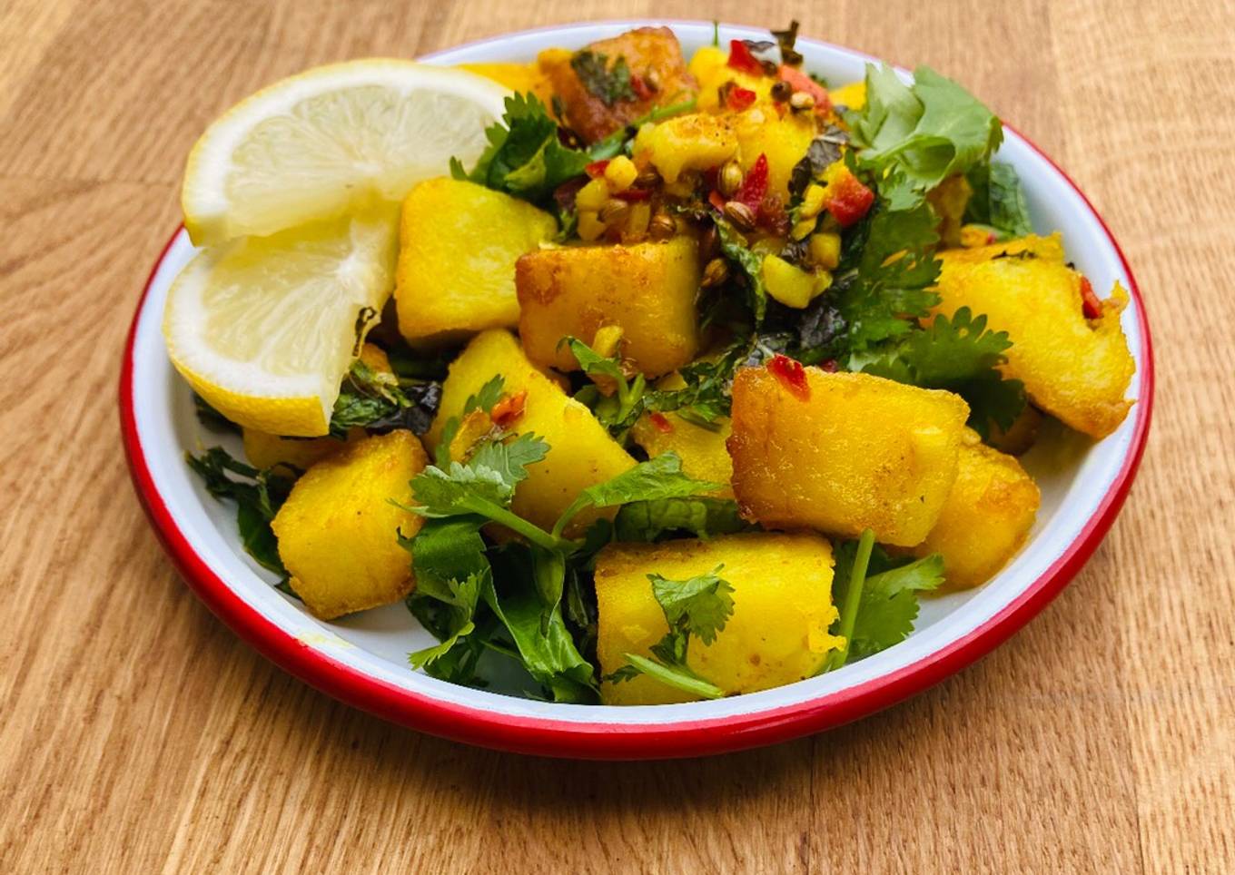 Green Batata Harra 🌱 (Spicy Lebanese Mezze Potatoes)
